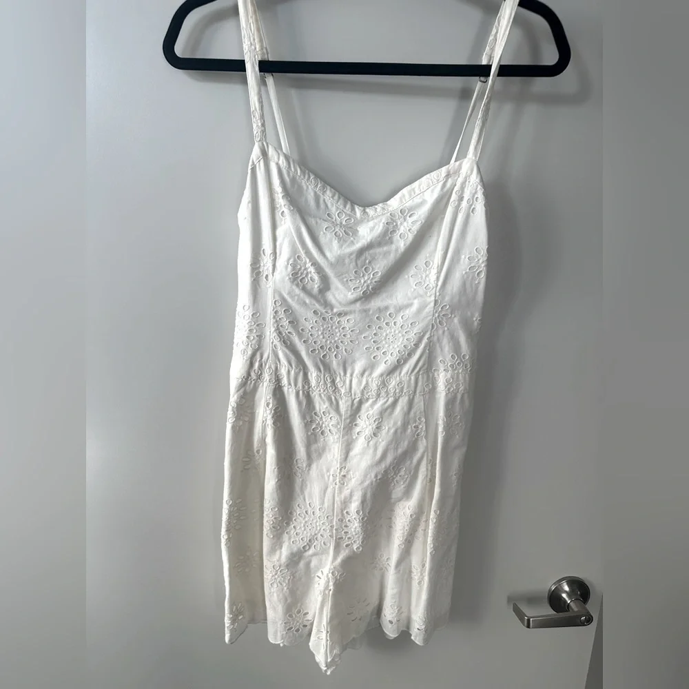 Romper - Picture 1 of 3